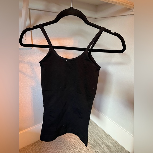 Shaping Tank Top - Picture 2 of 4